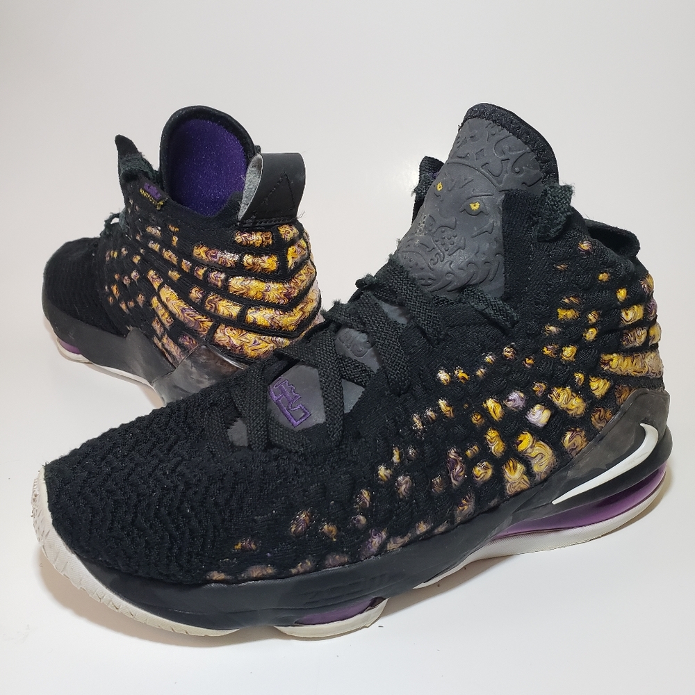Nike Labron 17 Lakers Purple [Size 6Y]